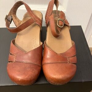 Dansko Mary Jane’s size 40 in cute tobacco brown. GUC